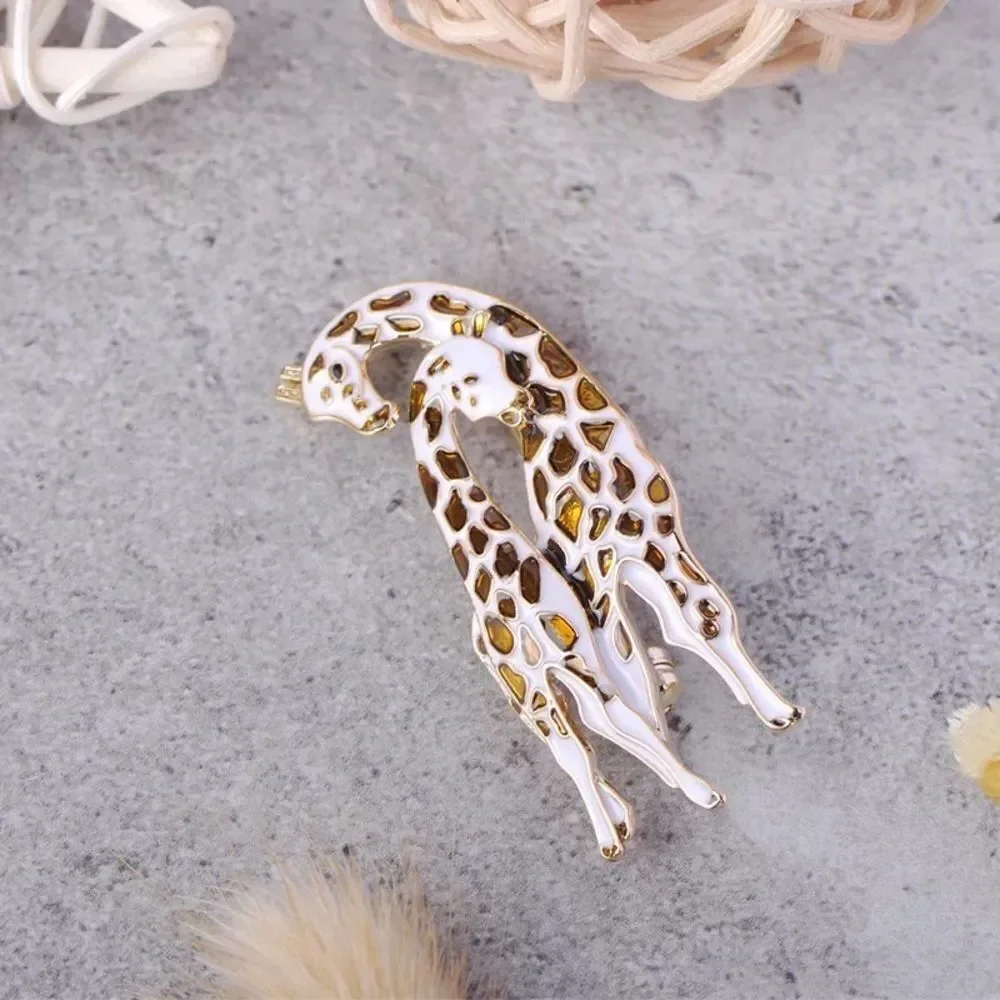 VQ Giraffe Family Brooch